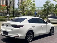 2021 Mazda Mazda3 2.0L AT, белый — фото 3