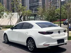 2021 Mazda Mazda3 2.0L AT, белый — фото 5