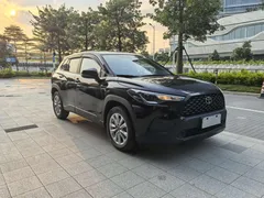 2023 Toyota Corolla Cross 2.0L CVT Pioneer, чёрный — фото 3