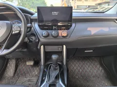 2023 Toyota Corolla Cross 2.0L CVT Pioneer, чёрный — фото 13