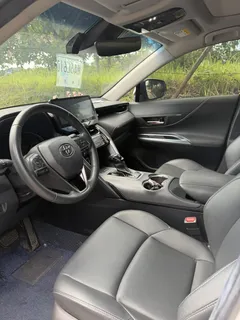 2023 Toyota Venza 2.0L CVT 2WD Luxury, белый — фото 9