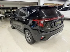 2023 Kia Seltos 1.5L IVT Comfort, чёрный — фото 11