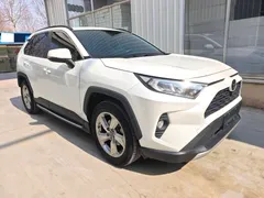2021 Toyota RAV4 2.0L CVT 2WD Fashion Plus, белый — фото 2