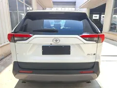 2021 Toyota RAV4 2.0L CVT 2WD Fashion Plus, белый — фото 4