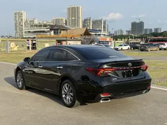 2021 Toyota Avalon 2.5L Luxury, чёрный — фото 6