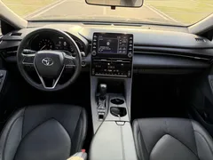 2021 Toyota Avalon 2.5L Luxury, чёрный — фото 20