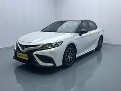 2021 Toyota Camry 2.0G Luxury, белый — фото 1