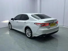 2021 Toyota Camry 2.0G Luxury, белый — фото 5