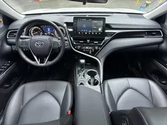 2021 Toyota Camry 2.0G Luxury, белый — фото 9