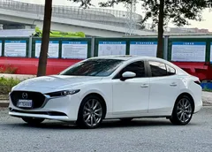 2022 Mazda Mazda3 2.0L AT, белый — фото 1