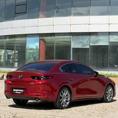 2022 Mazda Mazda3 2.0L AT, красный — фото 4