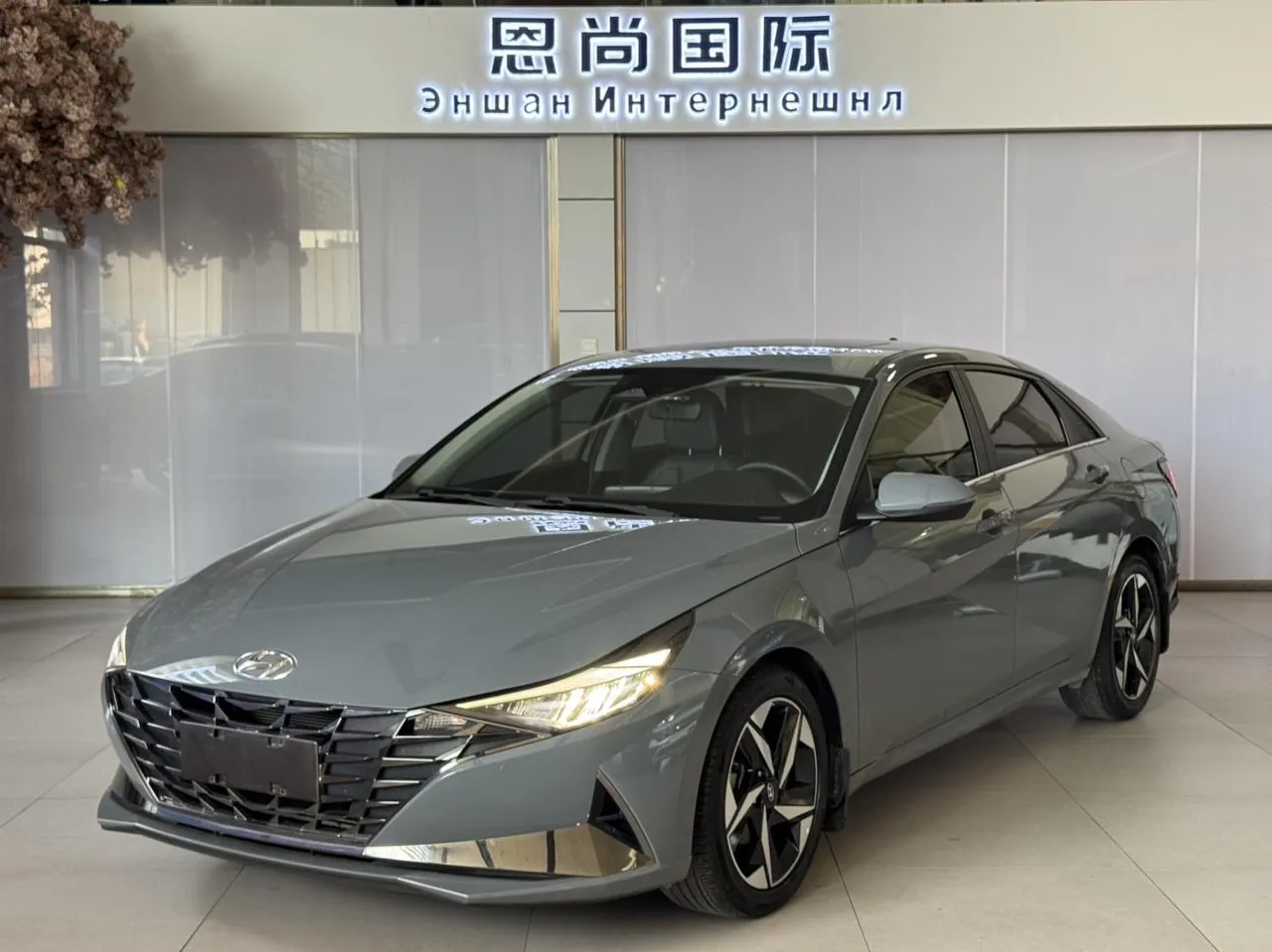 2022 Hyundai Elantra 1.5L CVT LUX Premium