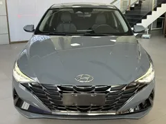 2022 Hyundai Elantra 1.5L CVT LUX Premium — фото 2