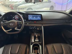 2022 Hyundai Elantra 1.5L CVT LUX Premium — фото 10