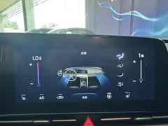 2022 Hyundai Elantra 1.5L CVT LUX Premium — фото 16