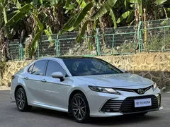 2021 Toyota Camry 2.5G Luxury, белый — фото 2