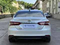 2021 Toyota Camry 2.5G Luxury, белый — фото 6