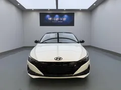 2022 Hyundai Elantra 1.5L CVT LUX Premium, белый — фото 2