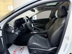 2022 Hyundai Elantra 1.5L CVT LUX Premium, белый — фото 7