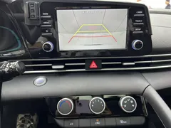 2021 Hyundai Elantra 1.5L CVT LUX Premium, белый — фото 14