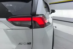 2023 Toyota RAV4 2.0L CVT 2WD Fashion Plus, белый — фото 8