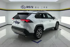 2023 Toyota RAV4 2.0L CVT 2WD Fashion Plus, белый — фото 9