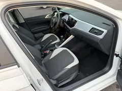 2021 Volkswagen Polo Plus 1.5L AT Colorful Tech, белый — фото 13