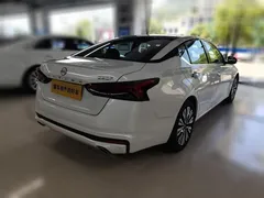 2022 Nissan Teana 2.0L XL-TLS, белый — фото 2