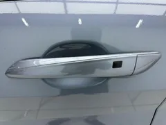2023 Hyundai Elantra 1.5L CVT LUX Premium, синий — фото 11