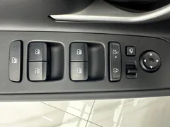 2023 Hyundai Elantra 1.5L CVT LUX Premium, синий — фото 12
