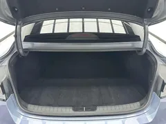 2023 Hyundai Elantra 1.5L CVT LUX Premium, синий — фото 17