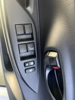 2022 Toyota Yaris L Zhixuan 1.5L CVT Leading Plus, белый — фото 13