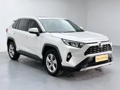 2022 Toyota RAV4 2.0L CVT 2WD Fashion, белый — фото 3