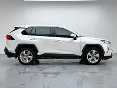 2022 Toyota RAV4 2.0L CVT 2WD Fashion, белый — фото 8