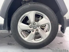 2022 Toyota RAV4 2.0L CVT 2WD Fashion, белый — фото 16