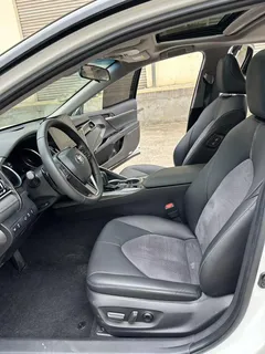 2023 Toyota Camry 2.0GVP Leading, белый — фото 6