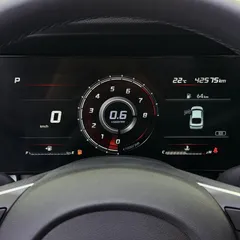 2022 Hyundai Elantra 1.5L CVT LUX Premium, белый — фото 9