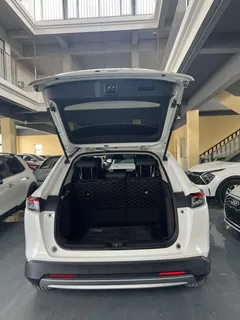 2023 Honda Vezel 1.5L CVT Tech, белый — фото 7
