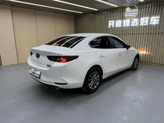 2022 Mazda Mazda3 2.0L AT, белый — фото 23