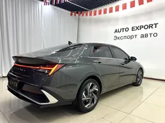 2023 Hyundai Elantra 1.5L CVT LUX Premium — фото 4