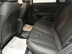 2023 Hyundai Elantra 1.5L CVT LUX Premium — фото 9