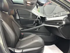 2023 Hyundai Elantra 1.5L CVT LUX Premium — фото 10