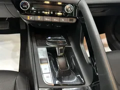 2023 Hyundai Elantra 1.5L CVT LUX Premium — фото 15