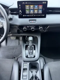 2023 Honda Vezel 1.5L CVT Tech, белый — фото 12
