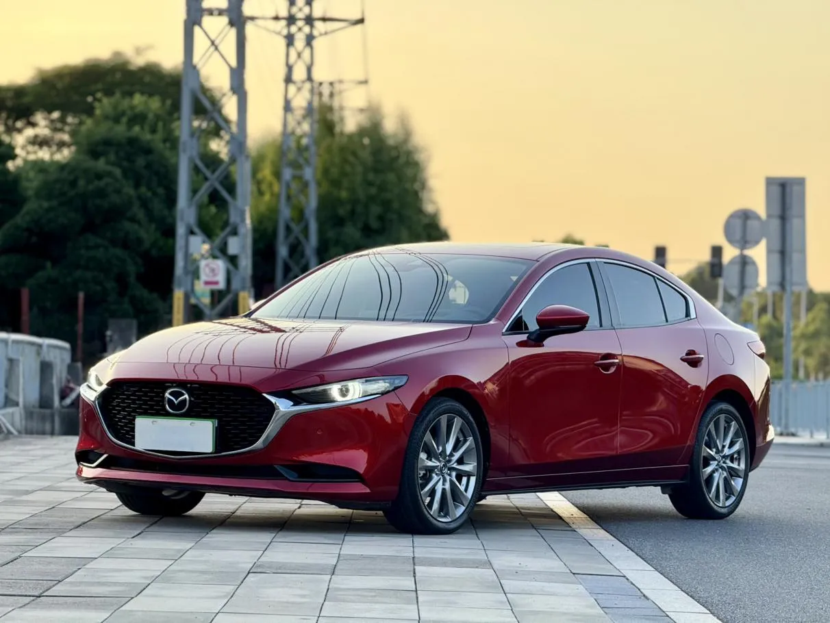 2022 Mazda Mazda3 2.0L AT