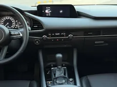 2022 Mazda Mazda3 2.0L AT, красный — фото 18