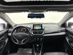 2022 Toyota Yaris L Zhixuan X 1.5L CVT Premium, белый — фото 13