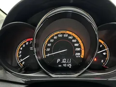 2022 Toyota Yaris L Zhixuan X 1.5L CVT Luxury Plus, белый — фото 17
