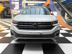 2021 Volkswagen Tacqua 1.5L AT, белый — фото 2