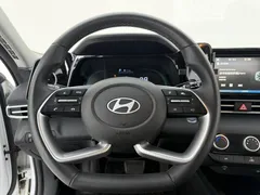 2023 Hyundai Elantra 1.5L CVT GLX Elite, белый — фото 7